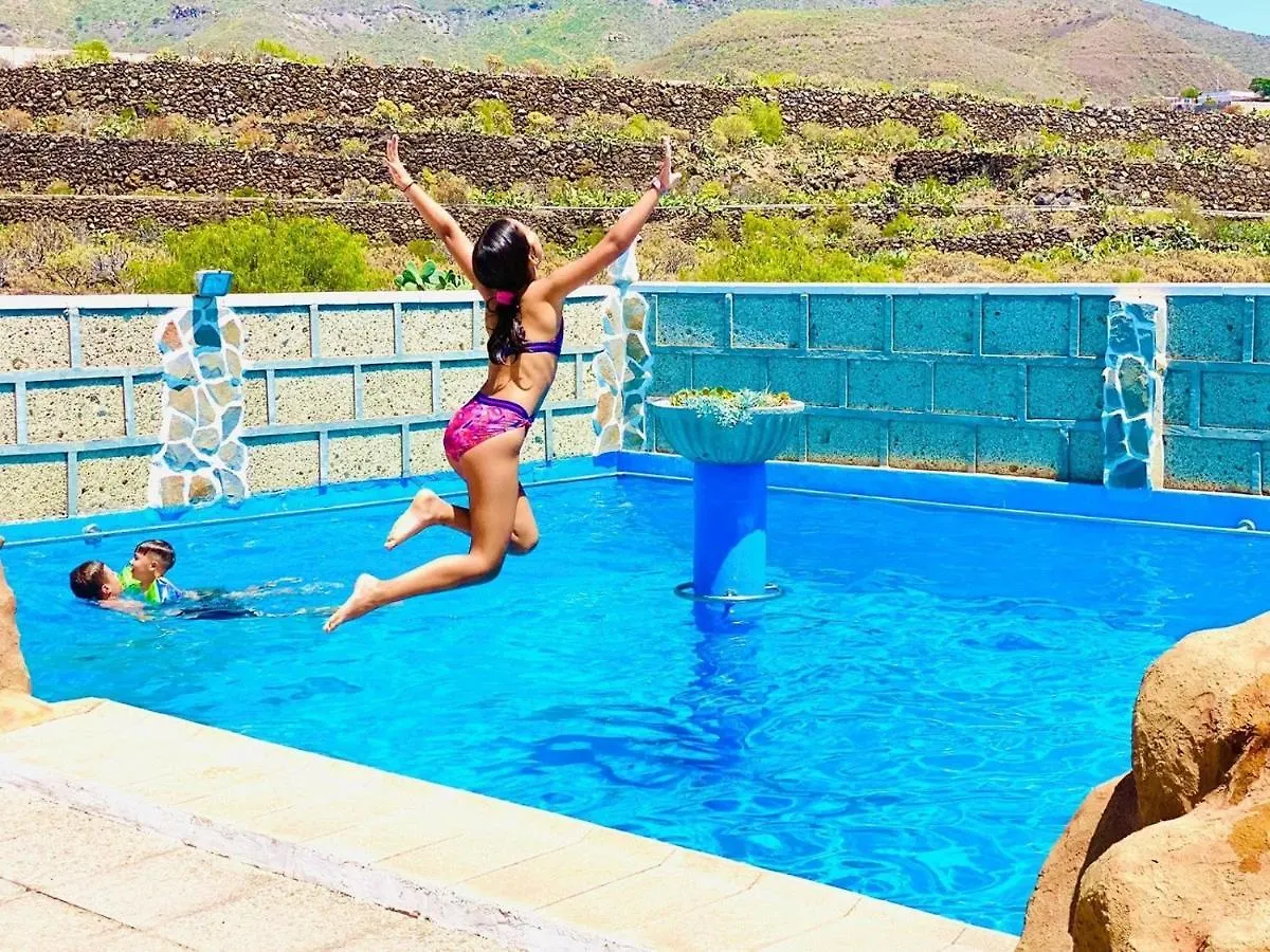 Holiday home Laurisilva Love Spa Sauna Y Piscina Buzanada